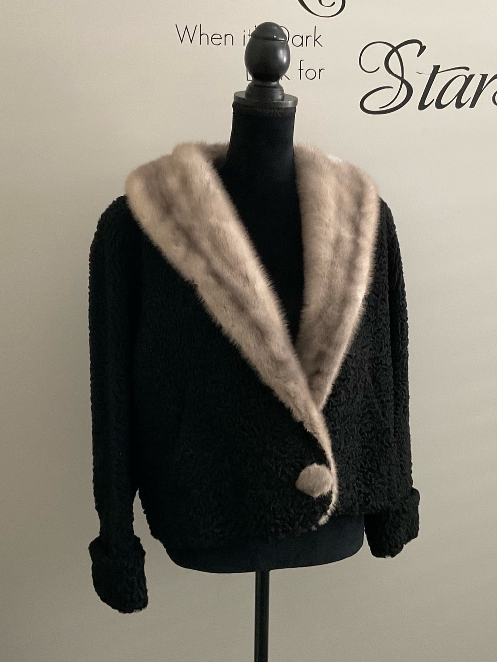 Walk-Rite Black Lambs Wool Jacket Lining with Feather Print - Ivory/Black